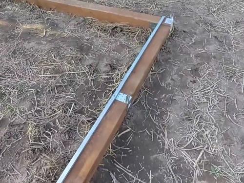 příchytná kotva pro obloukový skleník LANITPLAST DODO
