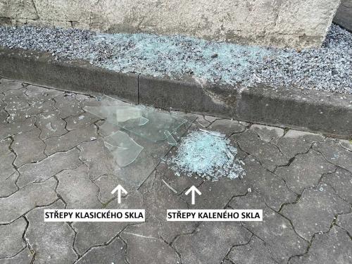 skleník VITAVIA URANUS 8300 čiré sklo 3 mm stříbrný