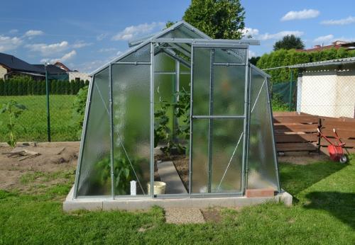 skleník LIMES Hobby H7/4,5 2,47x4,48 m rozptylové sklo 4 mm