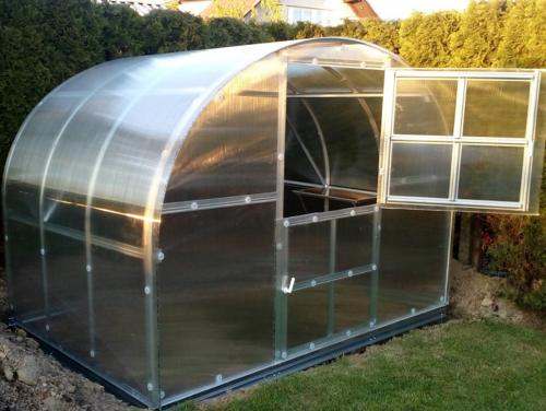 Zahradní skleník z polykarbonátu Gardentec Classic 4 mm 6 x 3 m